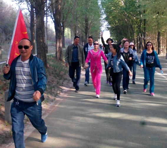 起劲向上的天源人之健步行运动